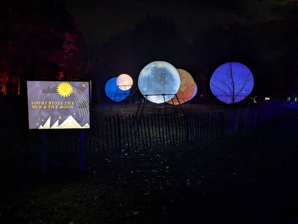 Planet sculptures in the dark