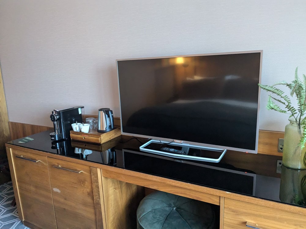 Tv on a desk